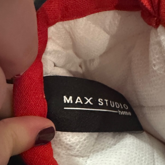 Max Studio Red and Pink Candy Cane Oven Mitts - Picture 3 of 3